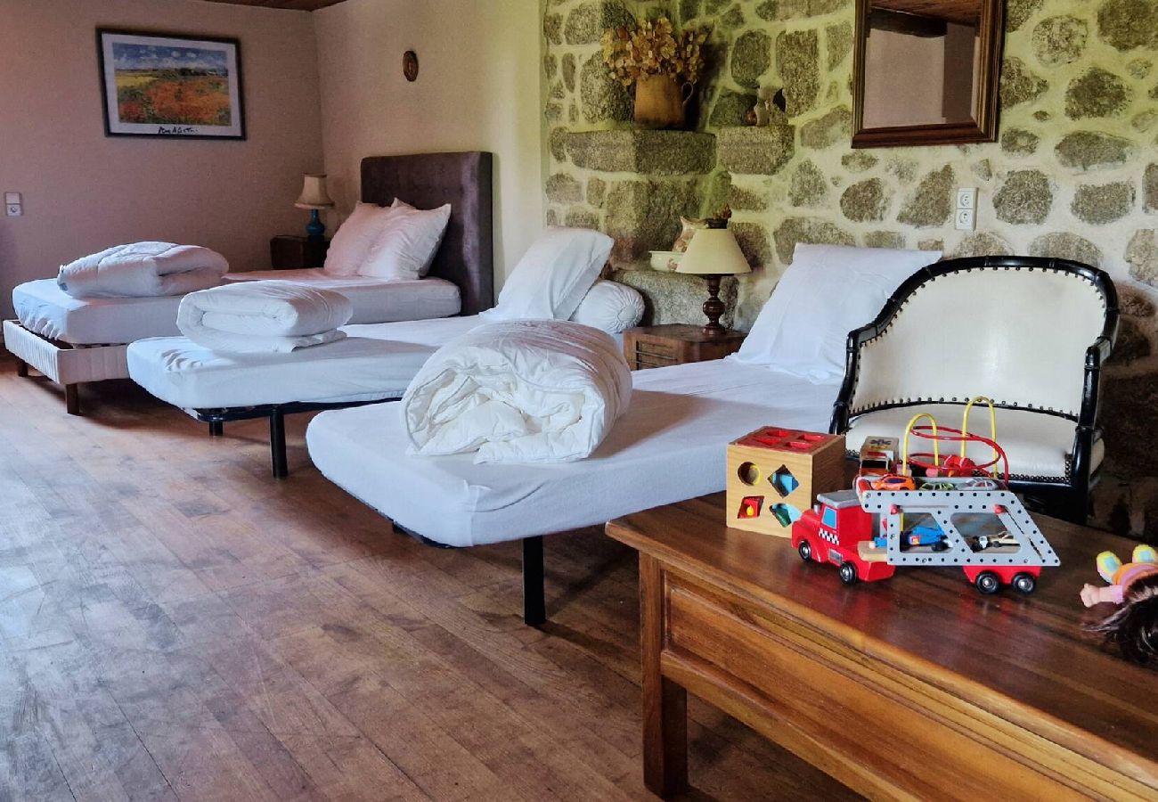 Maison à Le Nayrac - Le Gîte de la Ferme d’Issac