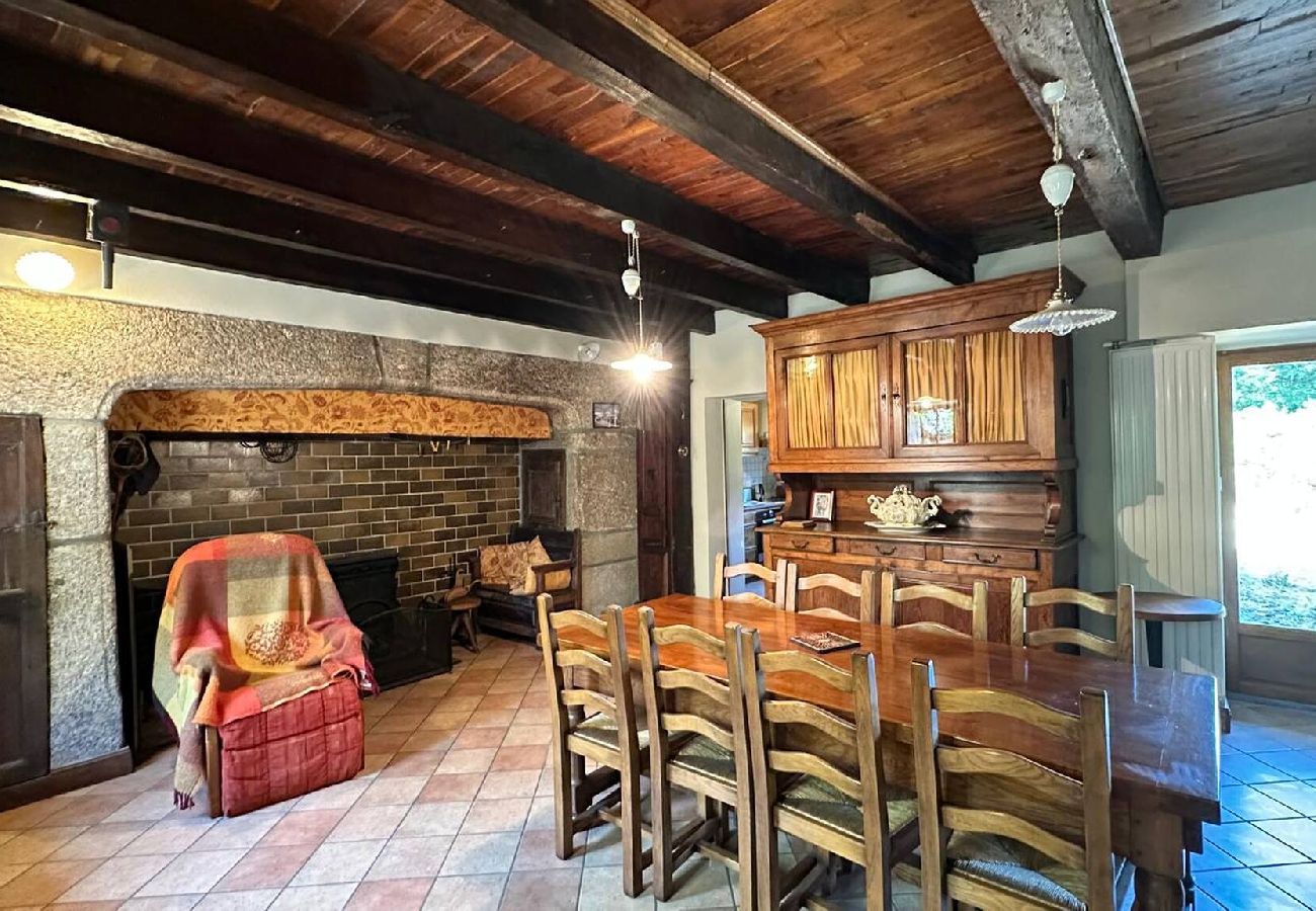 Maison à Le Nayrac - Le Gîte de la Ferme d’Issac