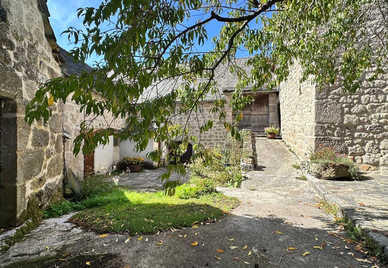 Maison à Le Nayrac - Le Gîte de la Ferme d’Issac