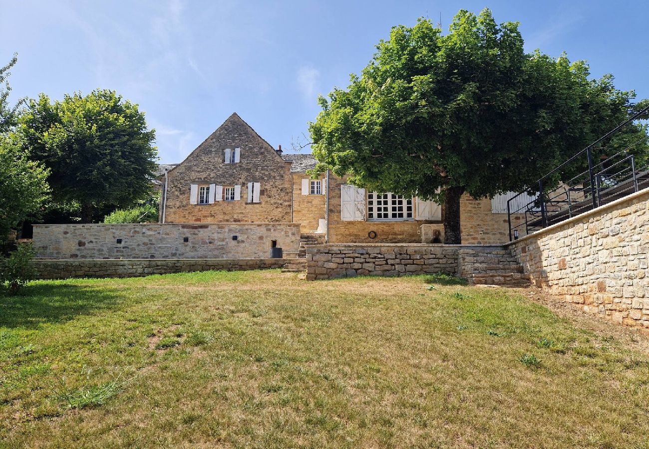 Maison à Bessuéjouls - Villa les Hauts du Lot, Piscine, nature, calme