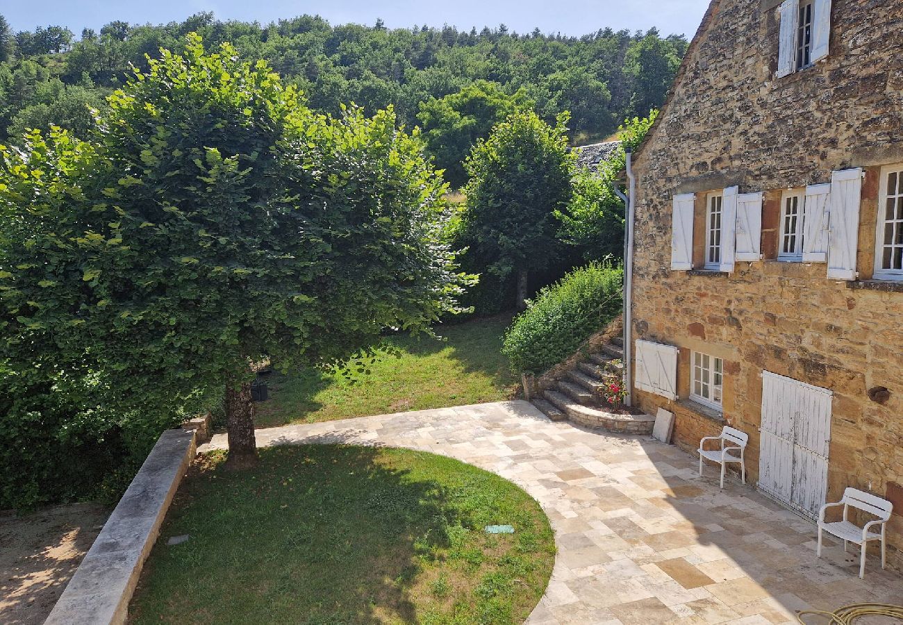 Maison à Bessuéjouls - Villa les Hauts du Lot, Piscine, nature, calme