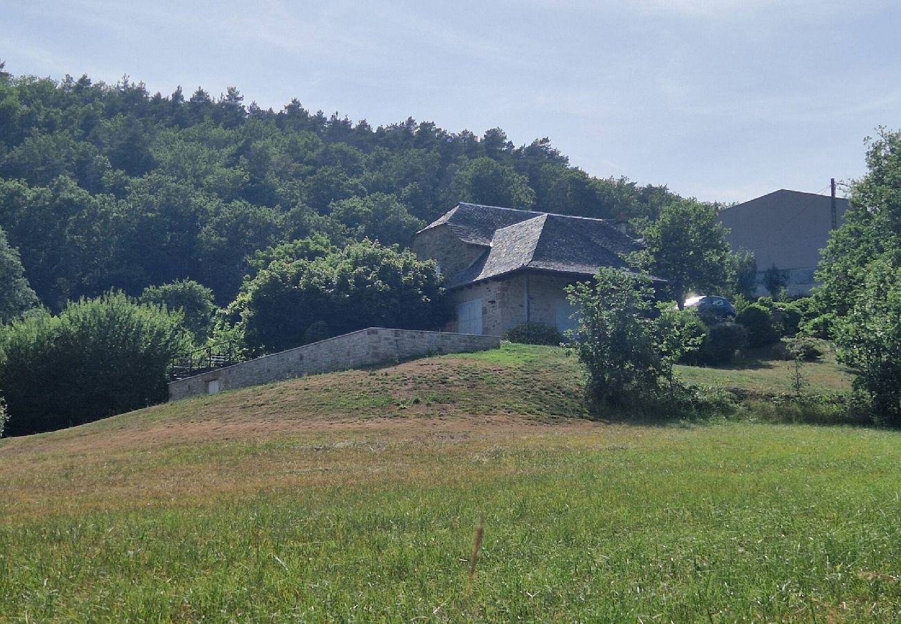 Maison à Bessuéjouls - Villa les Hauts du Lot, Piscine, nature, calme