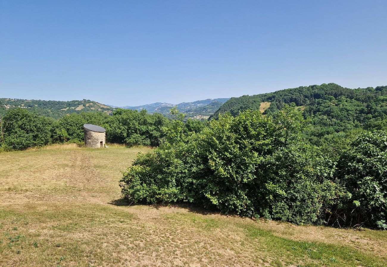 Maison à Bessuéjouls - Villa les Hauts du Lot, Piscine, nature, calme