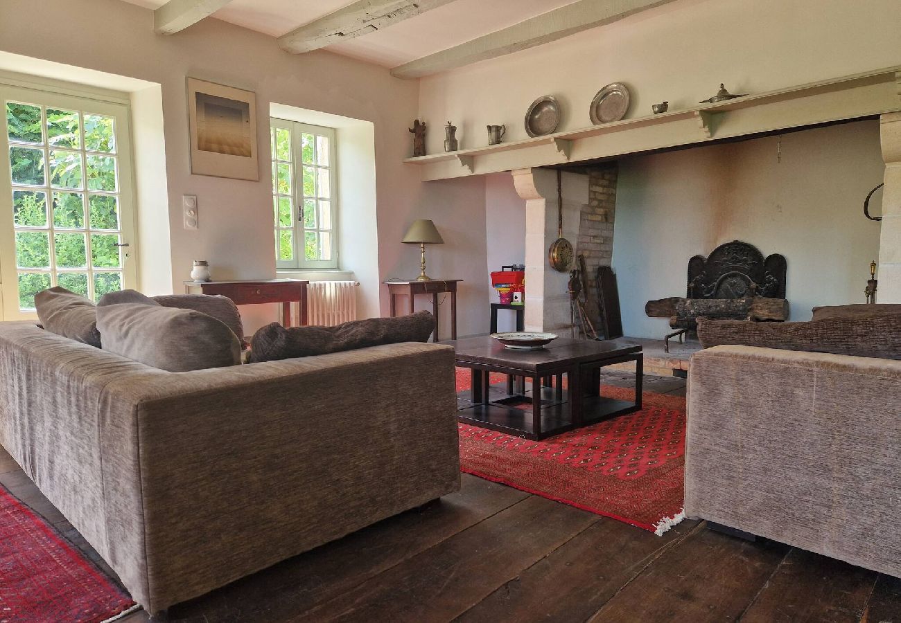 Maison à Bessuéjouls - Villa les Hauts du Lot, Piscine, nature, calme