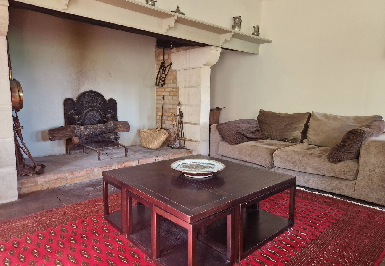 Maison à Bessuéjouls - Villa les Hauts du Lot, Piscine, nature, calme