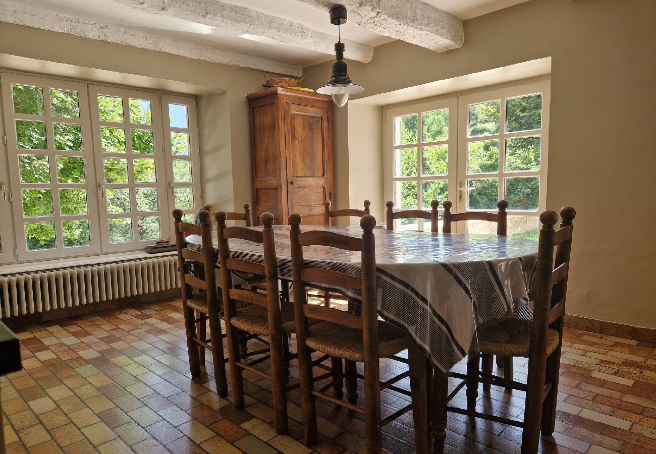 Maison à Bessuéjouls - Villa les Hauts du Lot, Piscine, nature, calme