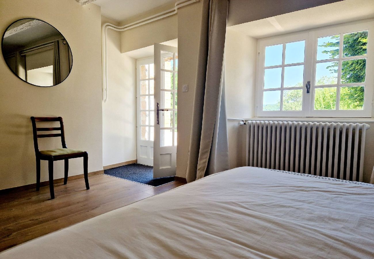 Maison à Bessuéjouls - Villa les Hauts du Lot, Piscine, nature, calme