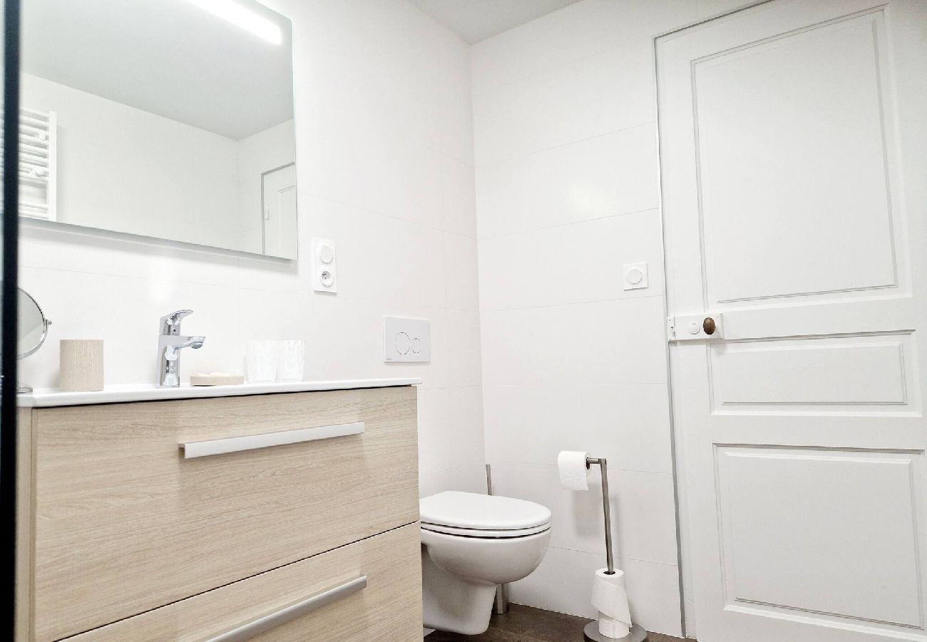 Maison à Bessuéjouls - Villa les Hauts du Lot, Piscine, nature, calme