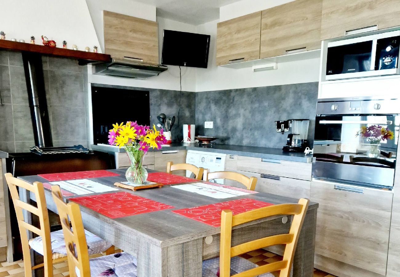 Maison à Estaing - Le Casimir, Maison de campagne à Estaing