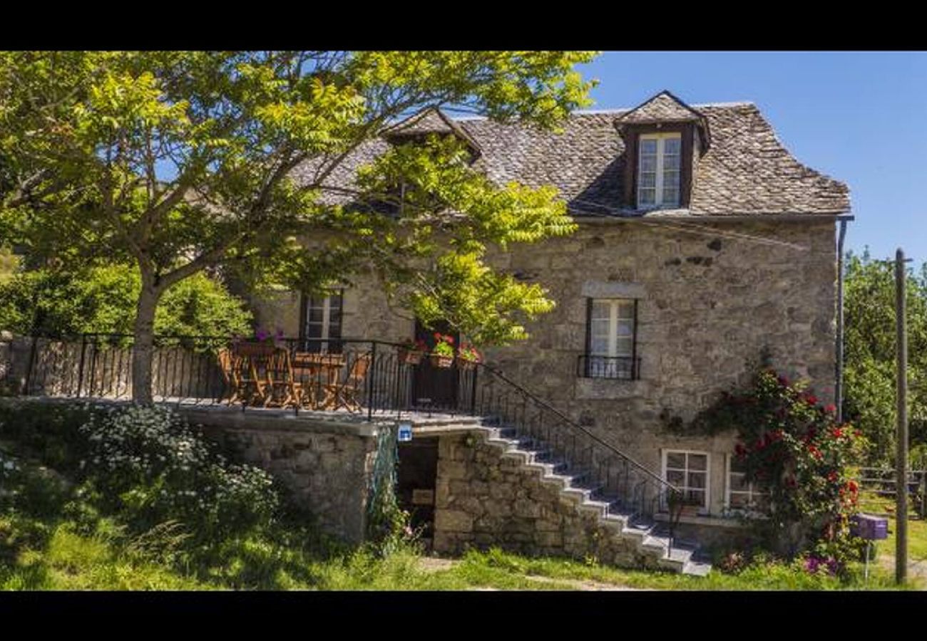 Maison à Estaing - Le Casimir, Maison de campagne à Estaing