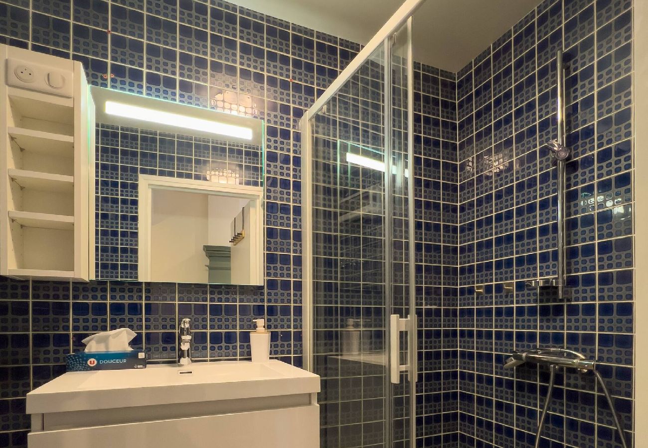 Maison à Saint-Côme-d´Olt - Chardon Bleu, jardin, centre-ville, St-Côme-d´Olt