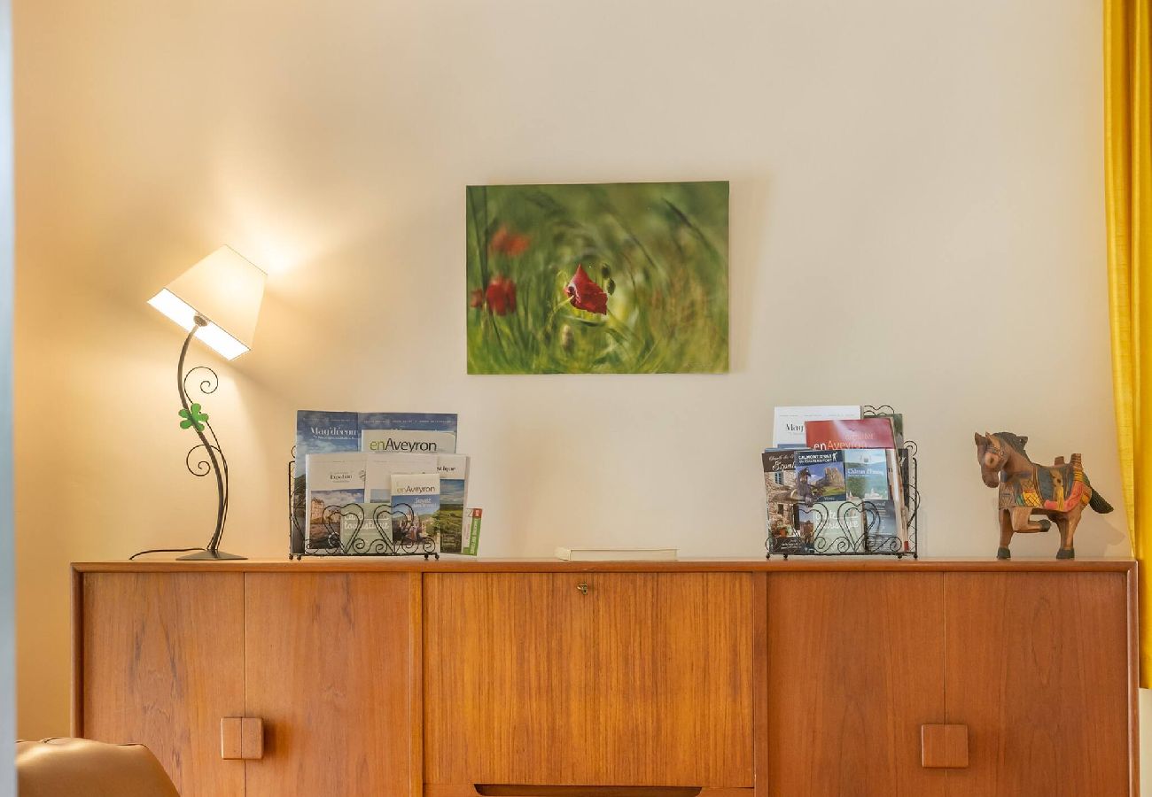 Maison à Saint-Côme-d´Olt - Chardon Bleu, jardin, centre-ville, St-Côme-d´Olt