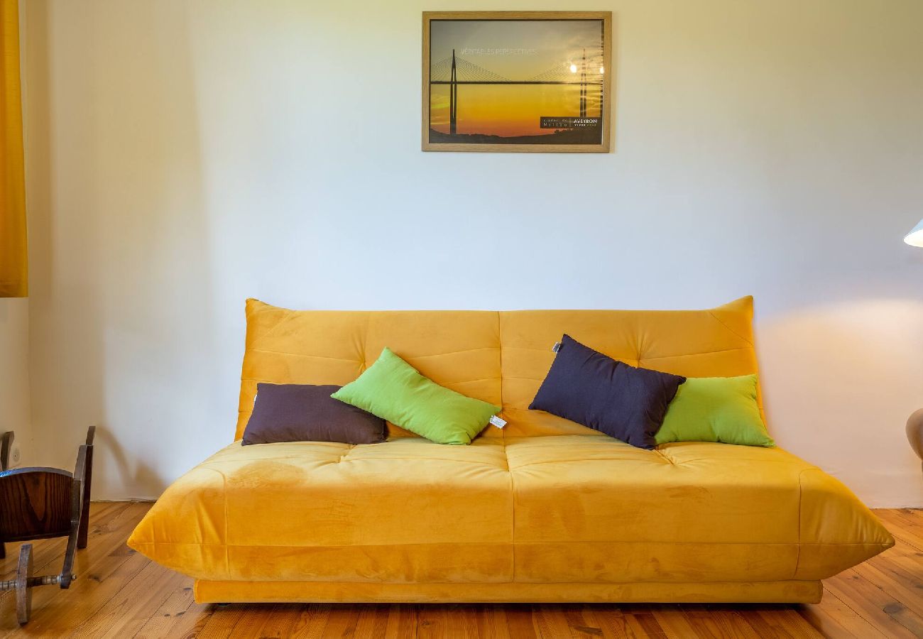 Maison à Saint-Côme-d´Olt - Chardon Bleu, jardin, centre-ville, St-Côme-d´Olt