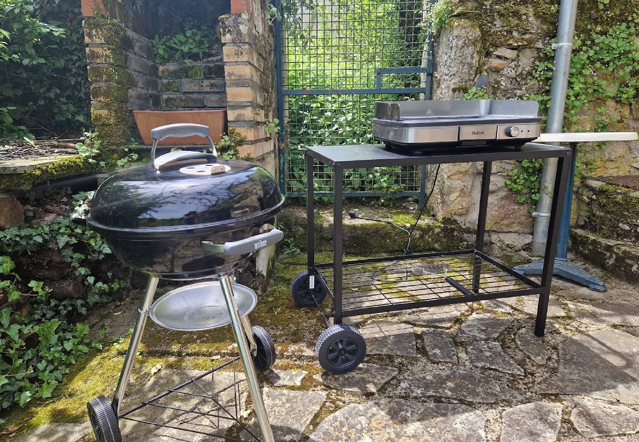 Maison à Saint-Côme-d´Olt - Chardon Bleu, jardin, centre-ville, St-Côme-d´Olt