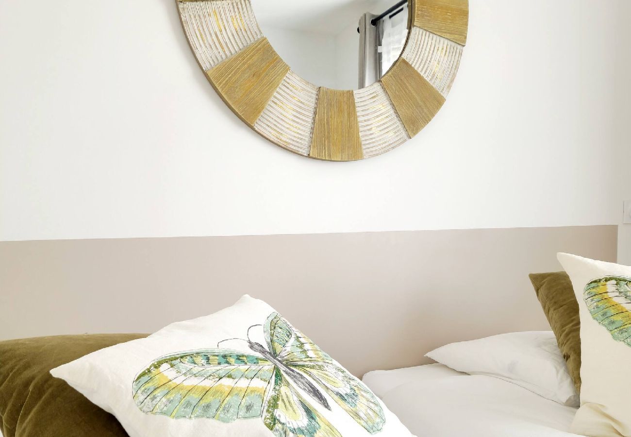 Villa à Gabriac - Le Gîte Aubrac Haut de gamme, Jardin,