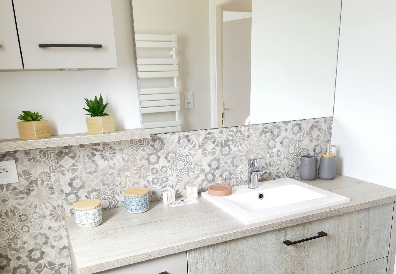 Villa à Gabriac - Le Gîte Aubrac Haut de gamme, Jardin,