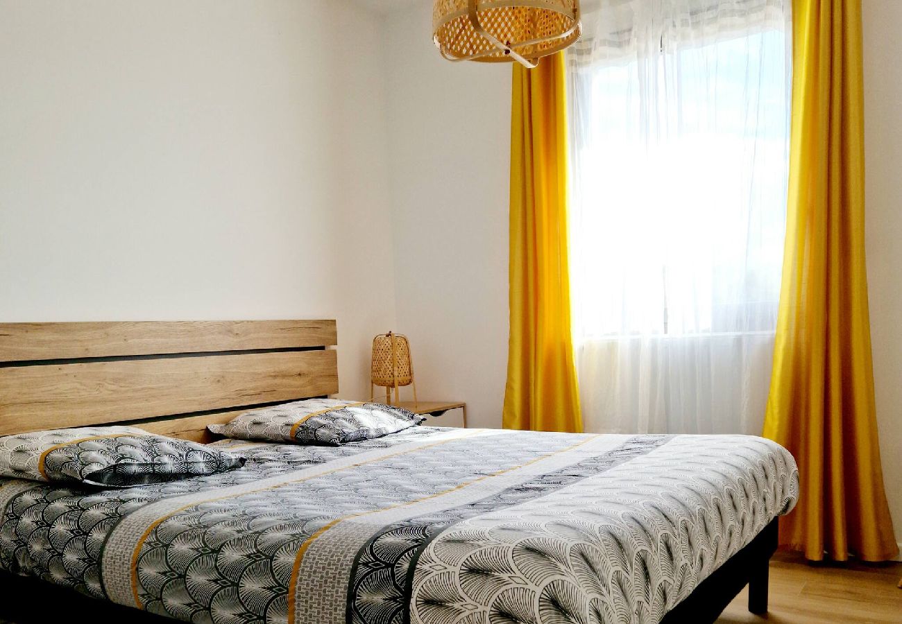 Villa à Gabriac - Le Gîte Aubrac Haut de gamme, Jardin,