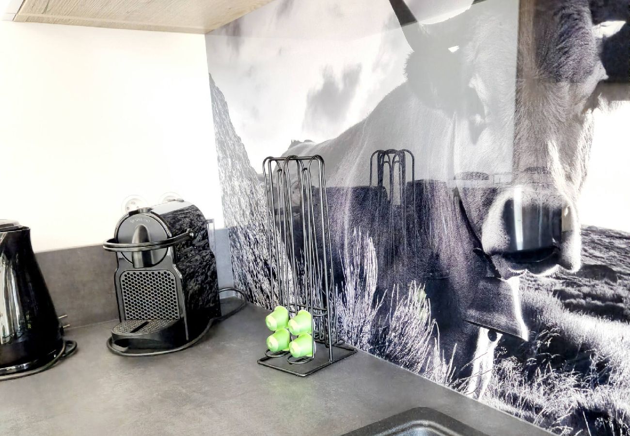 Villa à Gabriac - Le Gîte Aubrac Haut de gamme, Jardin,