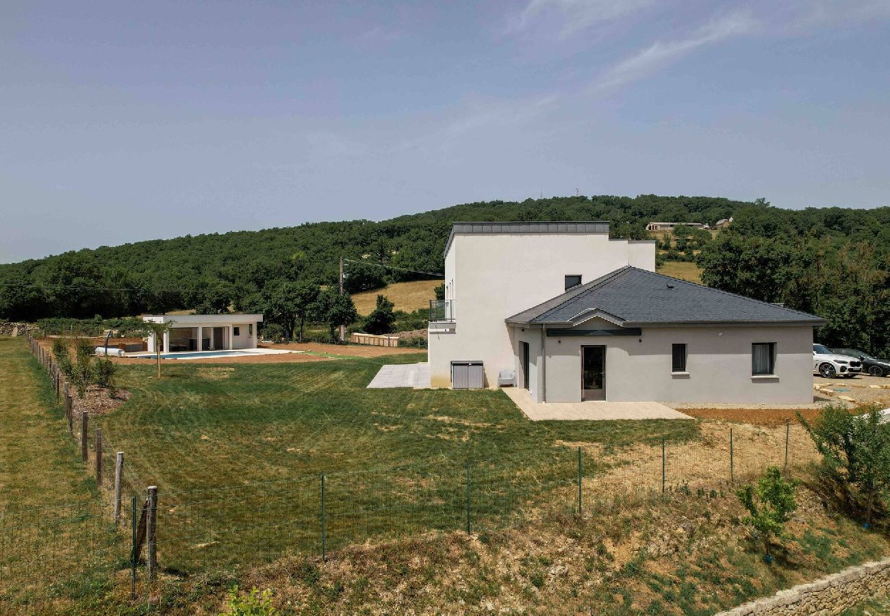 Villa à Gabriac - Le Gîte Aubrac Haut de gamme, Jardin,