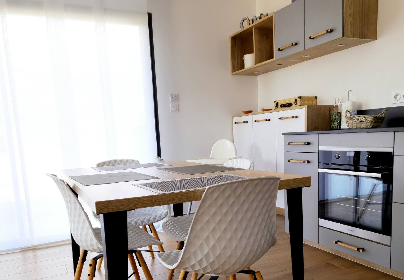 Villa à Gabriac - Le Gîte Aubrac Haut de gamme, Jardin,