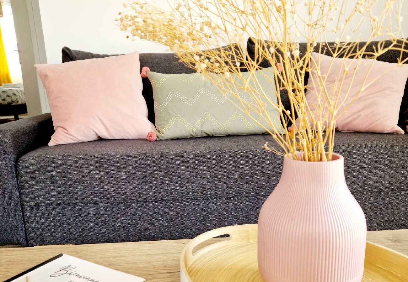 Villa à Gabriac - Le Gîte Aubrac Haut de gamme, Jardin,