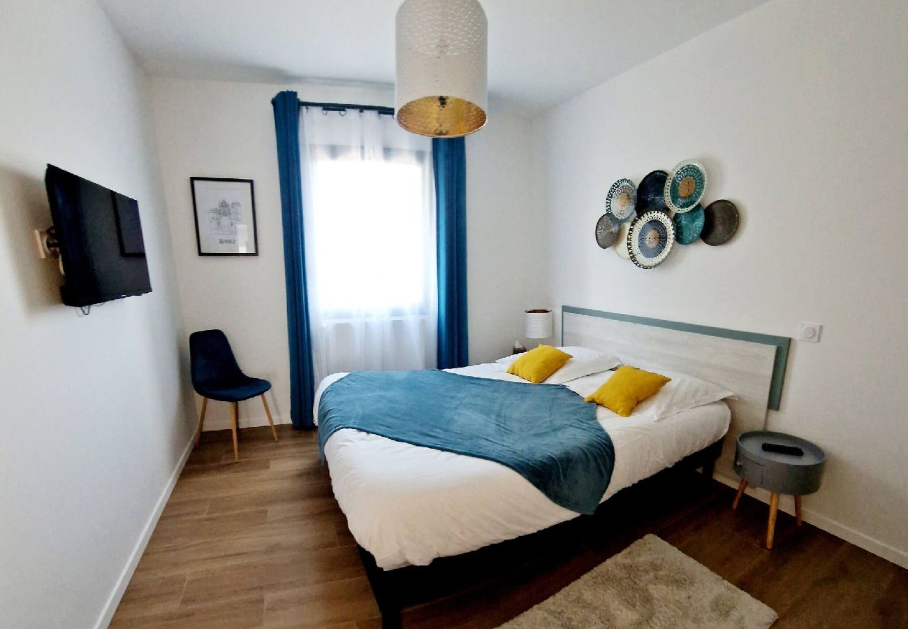 Villa à Gabriac - Le Gîte City Haut de gamme, Jardin, Pi