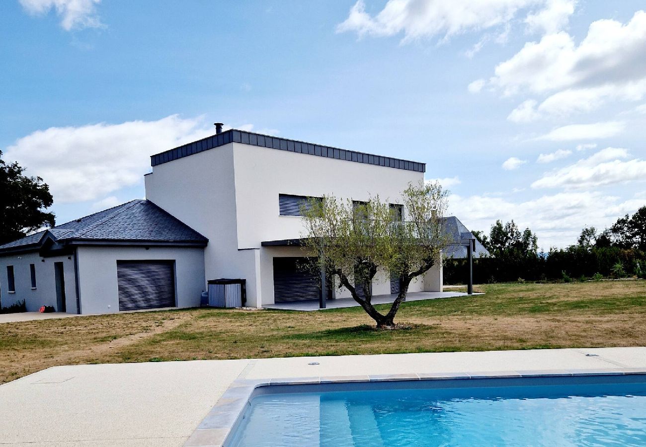 Villa à Gabriac - Le Gîte City Haut de gamme, Jardin, Pi