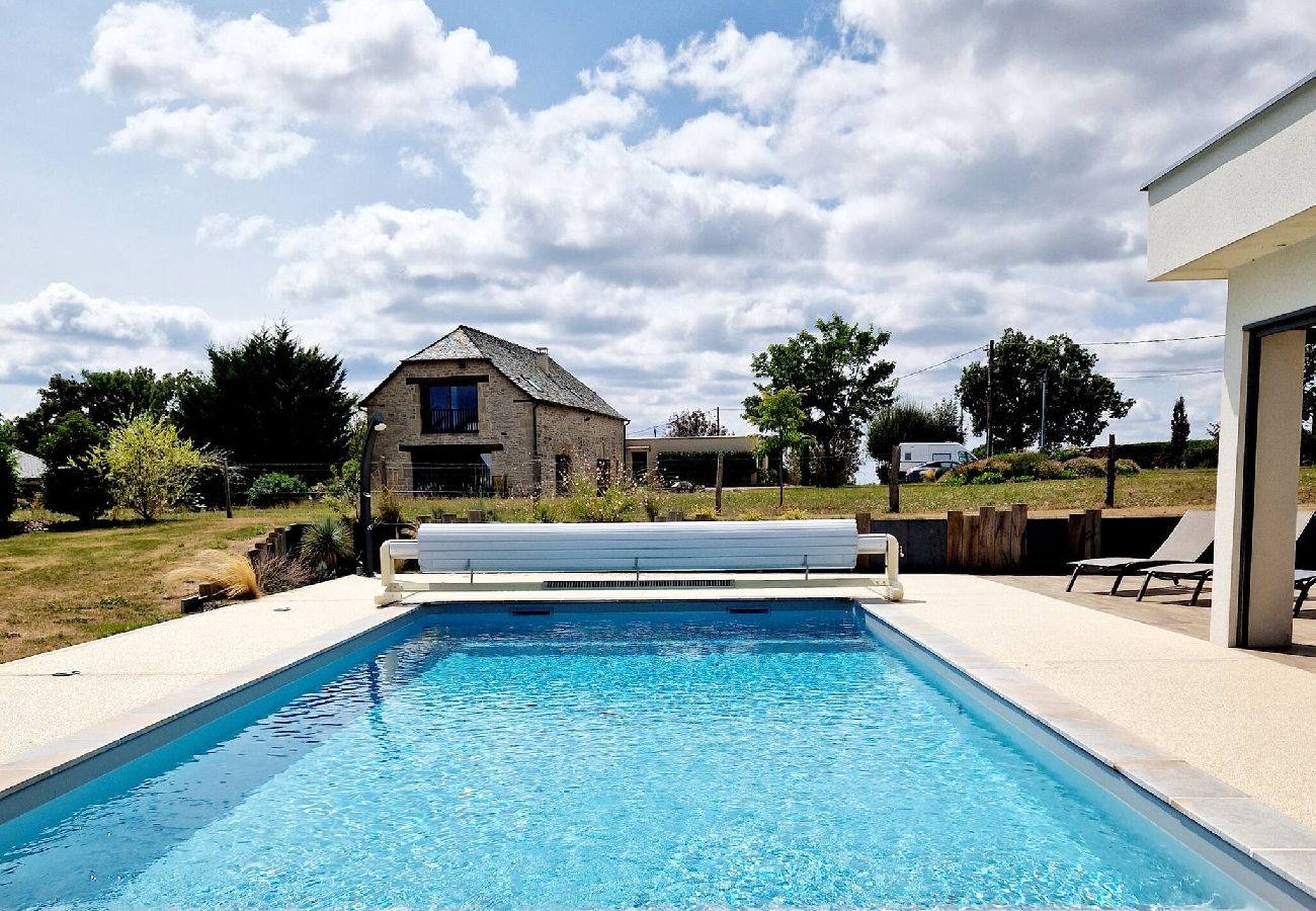 Villa à Gabriac - Le Gîte City Haut de gamme, Jardin, Pi