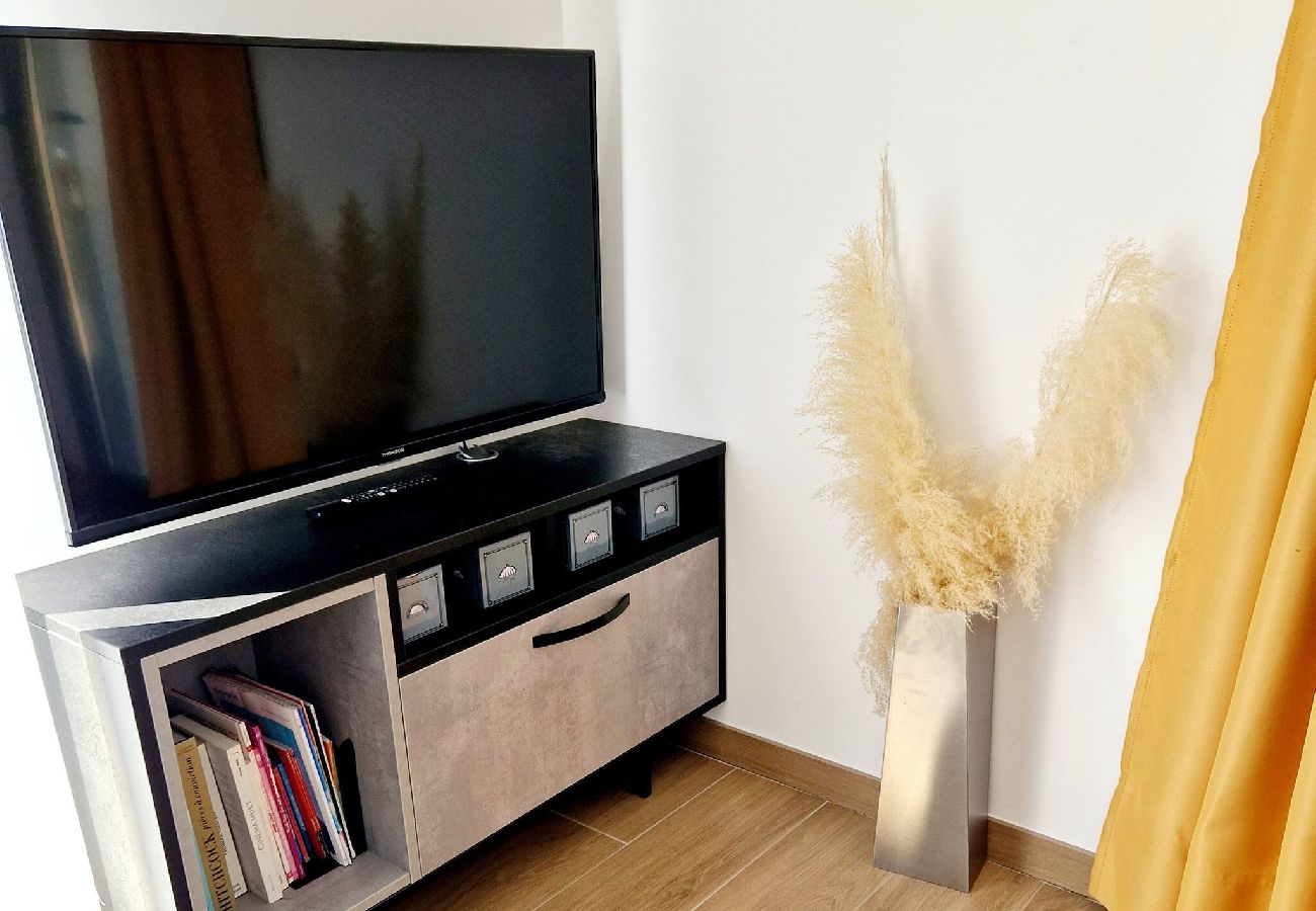 Villa à Gabriac - Le Gîte City Haut de gamme, Jardin, Pi