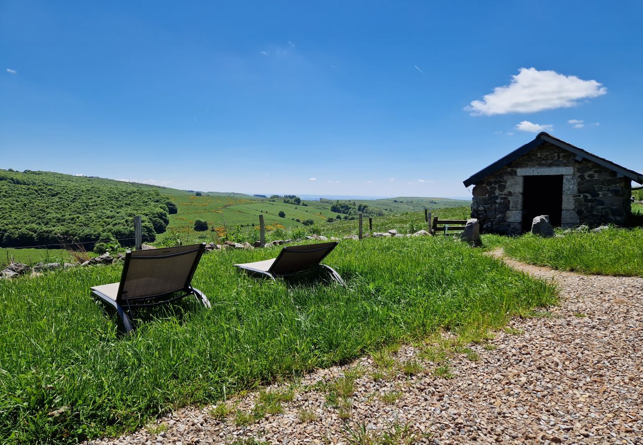 Maison à Laguiole - Buron de Léon, en plein cœur de l Aubrac