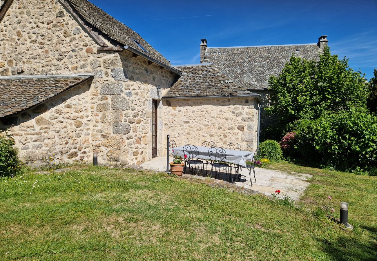 Gîte Rural à Saint-Amans-des-Cots - Gite de Saint-Juery