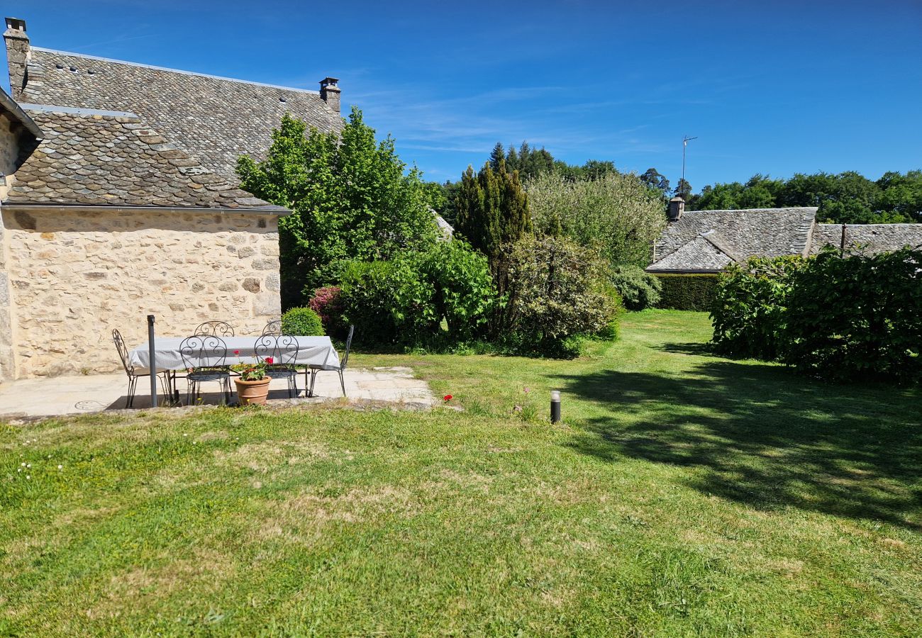 Gîte Rural à Saint-Amans-des-Cots - Gite de Saint-Juery