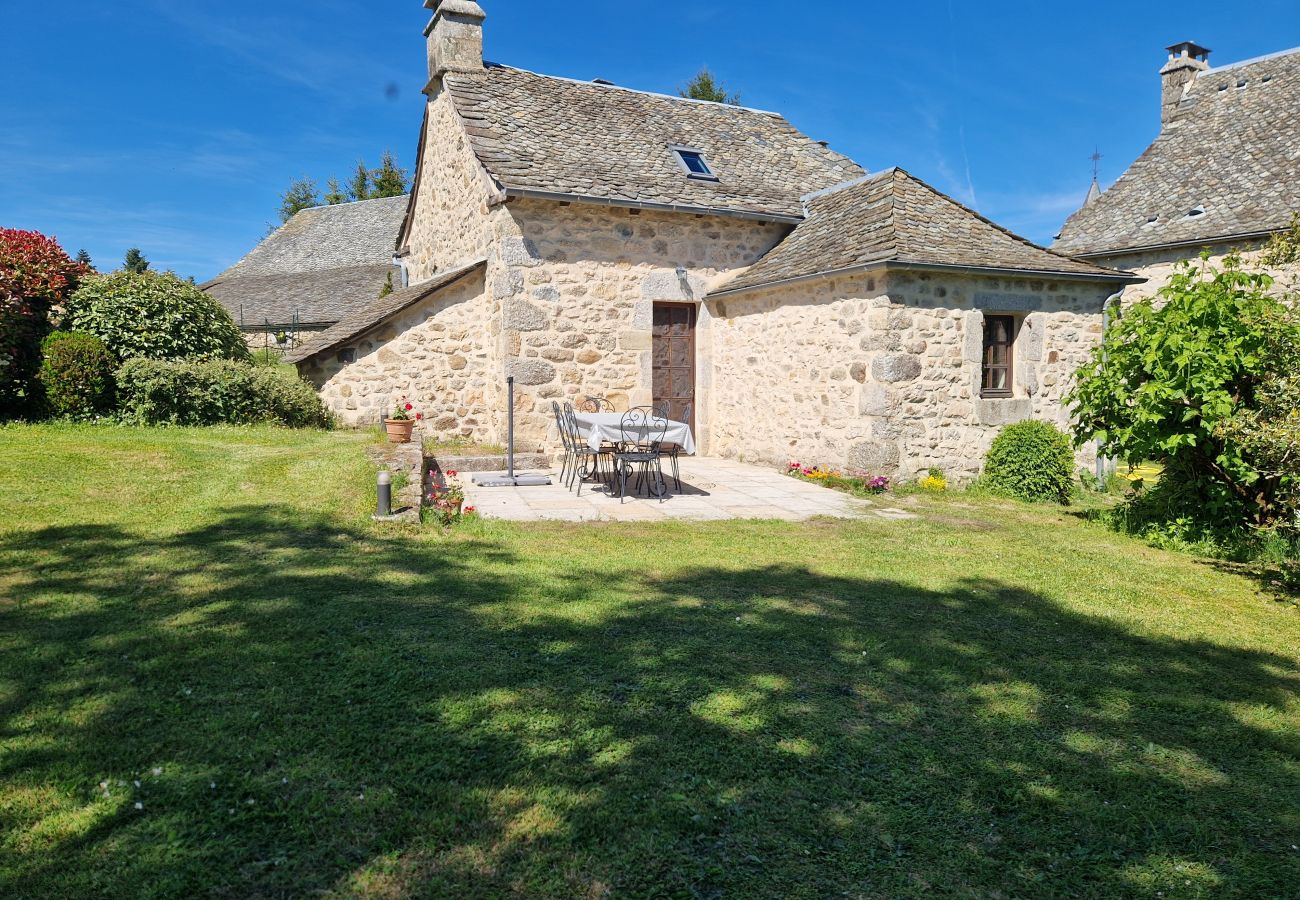 Gîte Rural à Saint-Amans-des-Cots - Gite de Saint-Juery