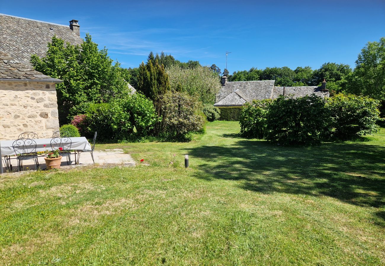 Gîte Rural à Saint-Amans-des-Cots - Gite de Saint-Juery