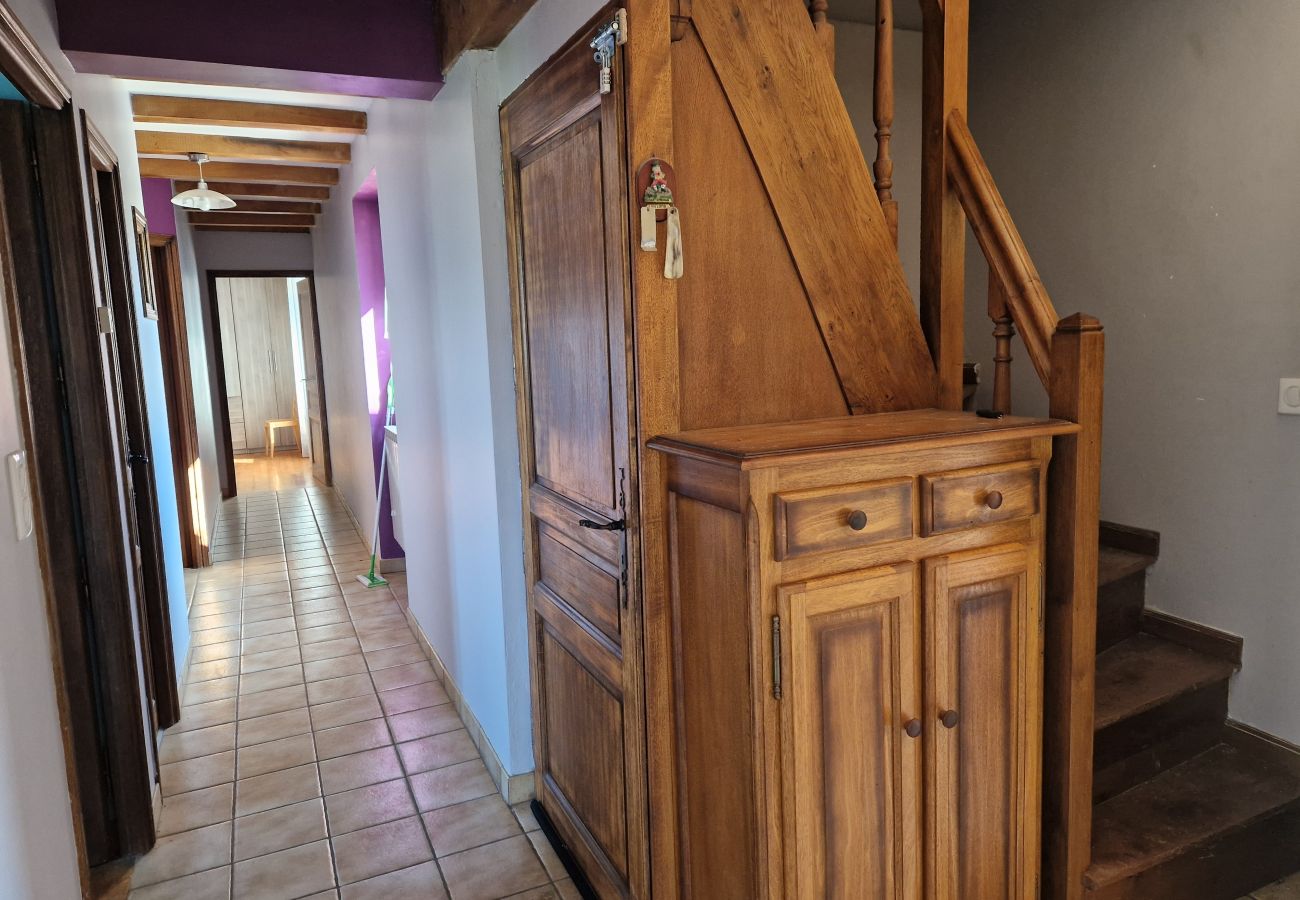 Gîte Rural à Sébrazac - L'Oustal de la Rusque