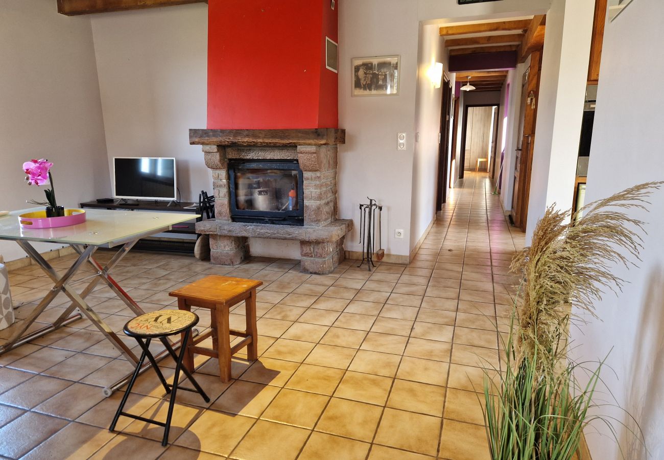 Gîte Rural à Sébrazac - L'Oustal de la Rusque