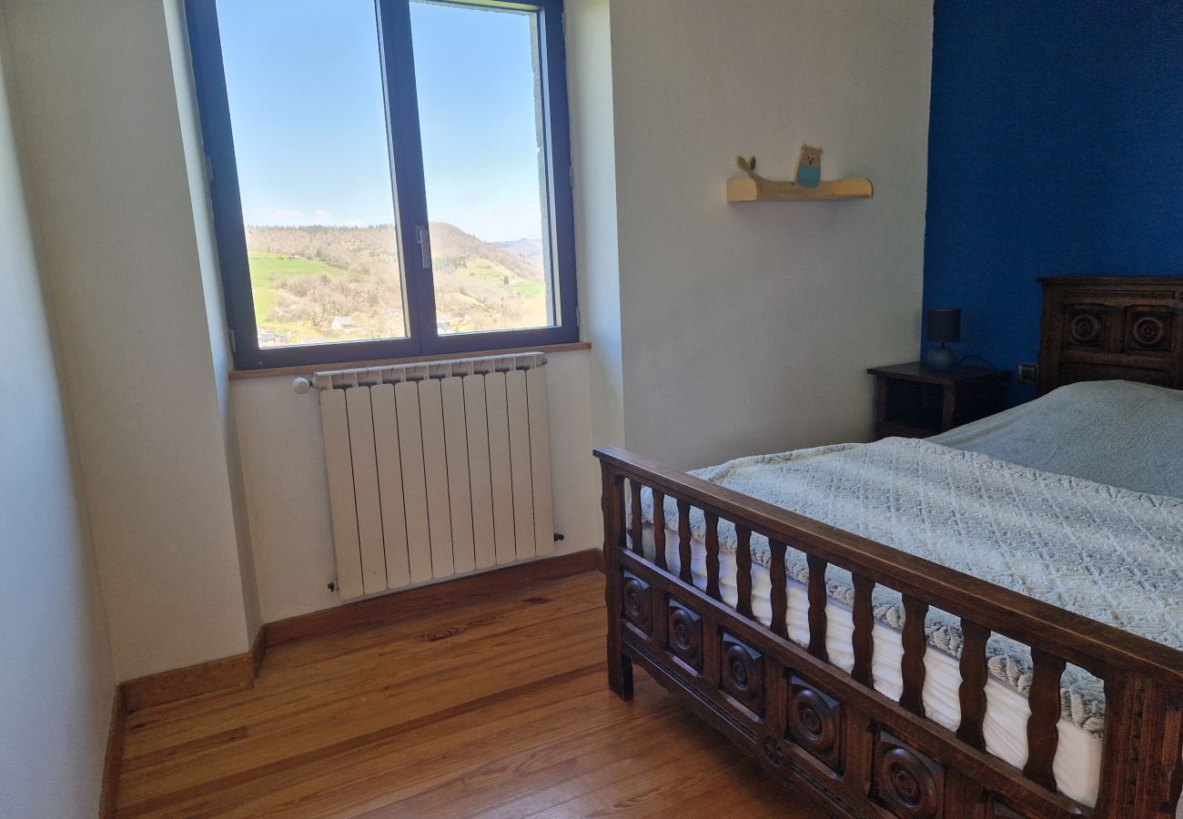 Gîte Rural à Sébrazac - L'Oustal de la Rusque