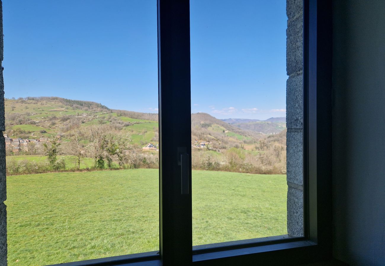 Gîte Rural à Sébrazac - L'Oustal de la Rusque