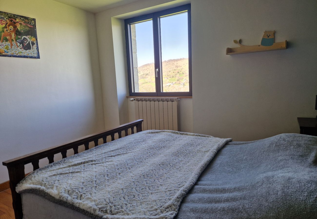Gîte Rural à Sébrazac - L'Oustal de la Rusque