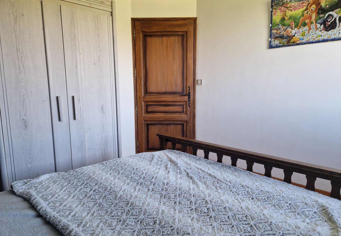 Gîte Rural à Sébrazac - L'Oustal de la Rusque